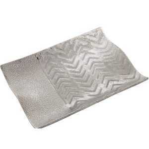 Centro cerámico plateado con detalles