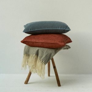 Funda de cojín con vivo decorativo Chernec